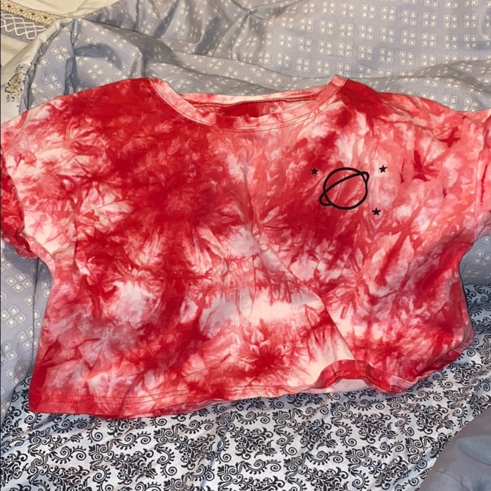 Cute “Saturn” tie dye crop top with tiny hole
